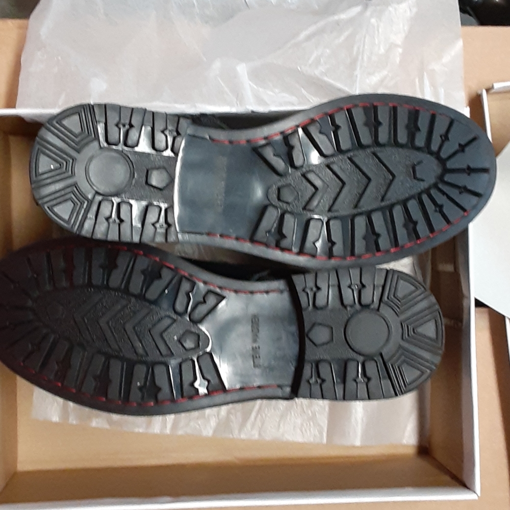Steve Madden - Picture 6 of 7